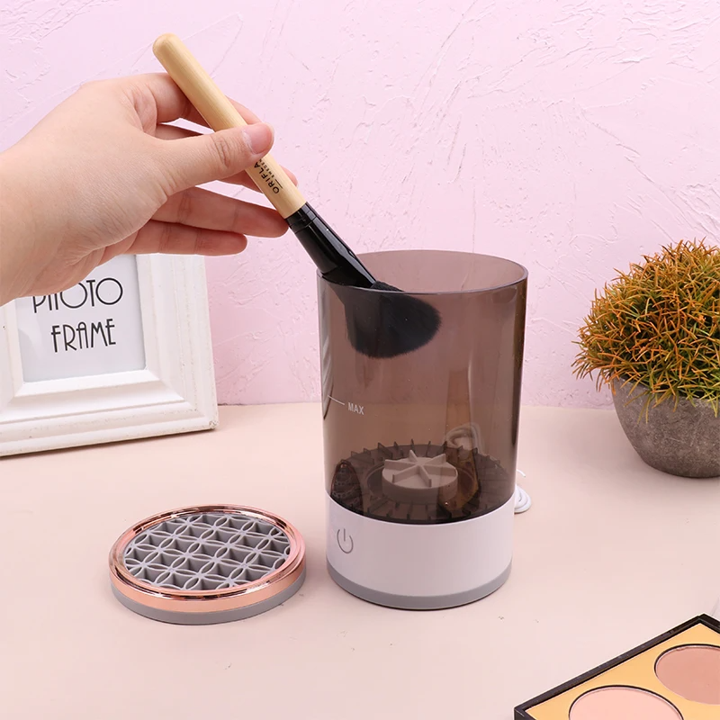 Electric makeup brush cleaner